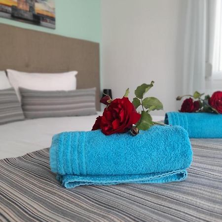 El Sol Apartment Néa Péramos Екстериор снимка
