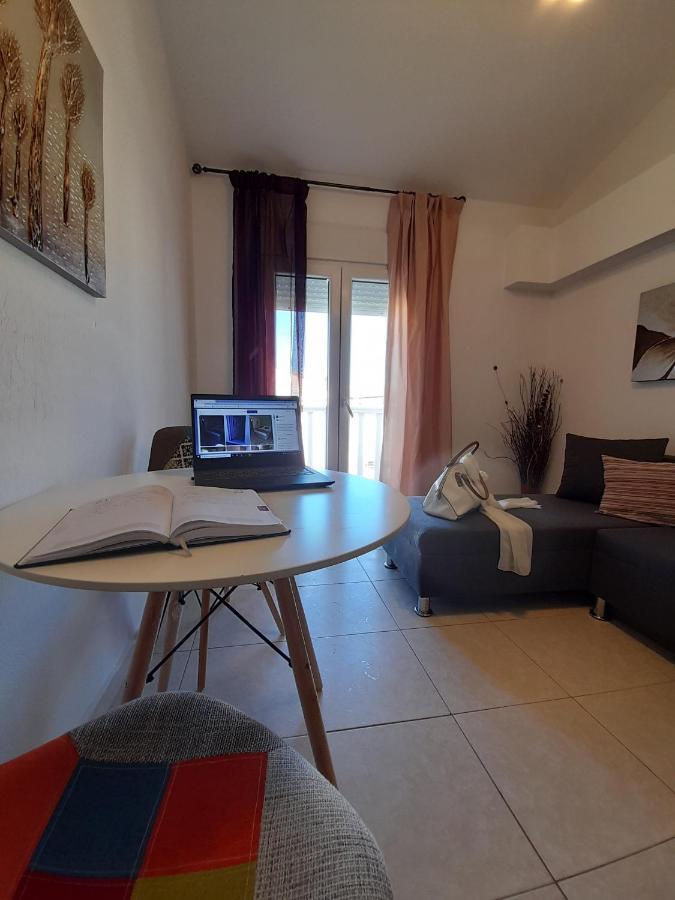 El Sol Apartment Néa Péramos Екстериор снимка
