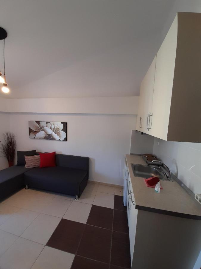 El Sol Apartment Néa Péramos Екстериор снимка