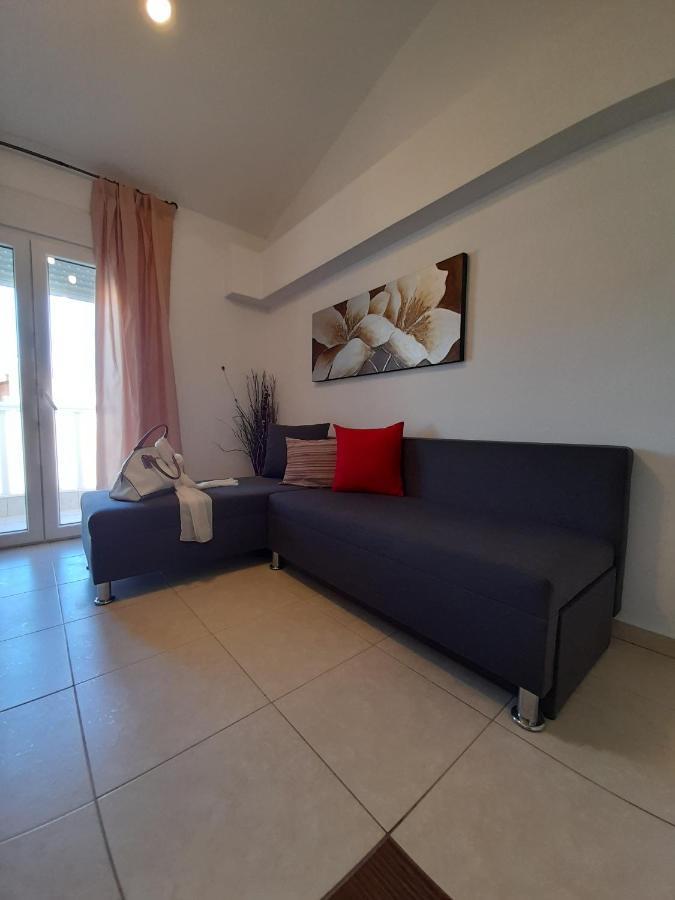 El Sol Apartment Néa Péramos Екстериор снимка