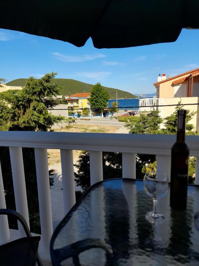 El Sol Apartment Néa Péramos Екстериор снимка