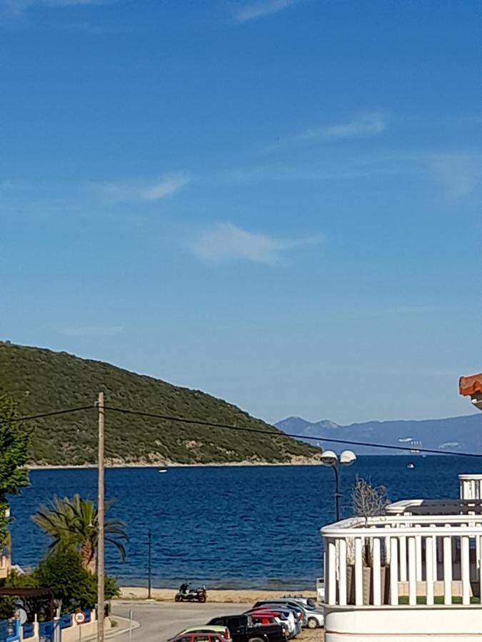El Sol Apartment Néa Péramos Екстериор снимка