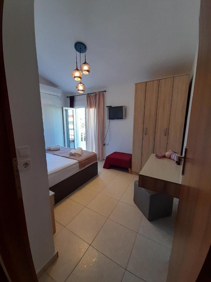 El Sol Apartment Néa Péramos Екстериор снимка