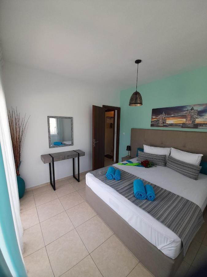El Sol Apartment Néa Péramos Екстериор снимка