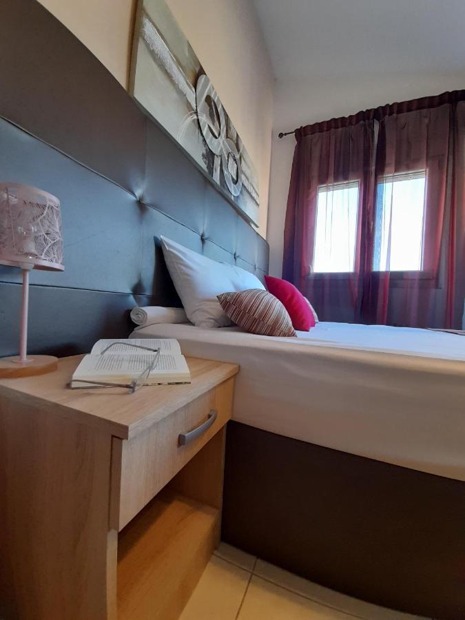 El Sol Apartment Néa Péramos Екстериор снимка