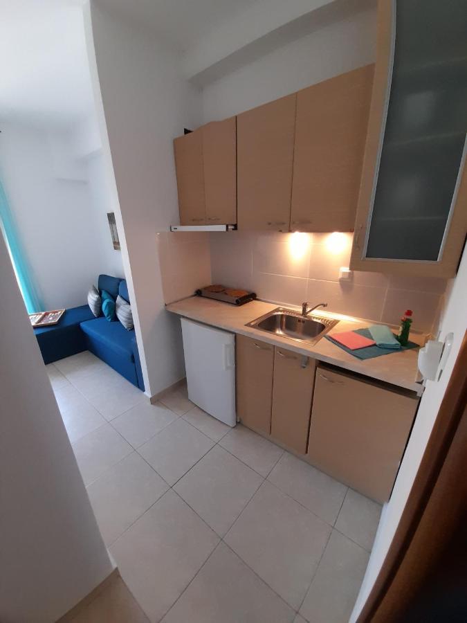 El Sol Apartment Néa Péramos Екстериор снимка