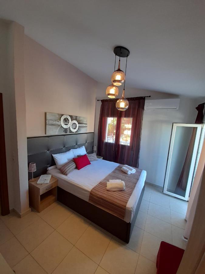 El Sol Apartment Néa Péramos Екстериор снимка