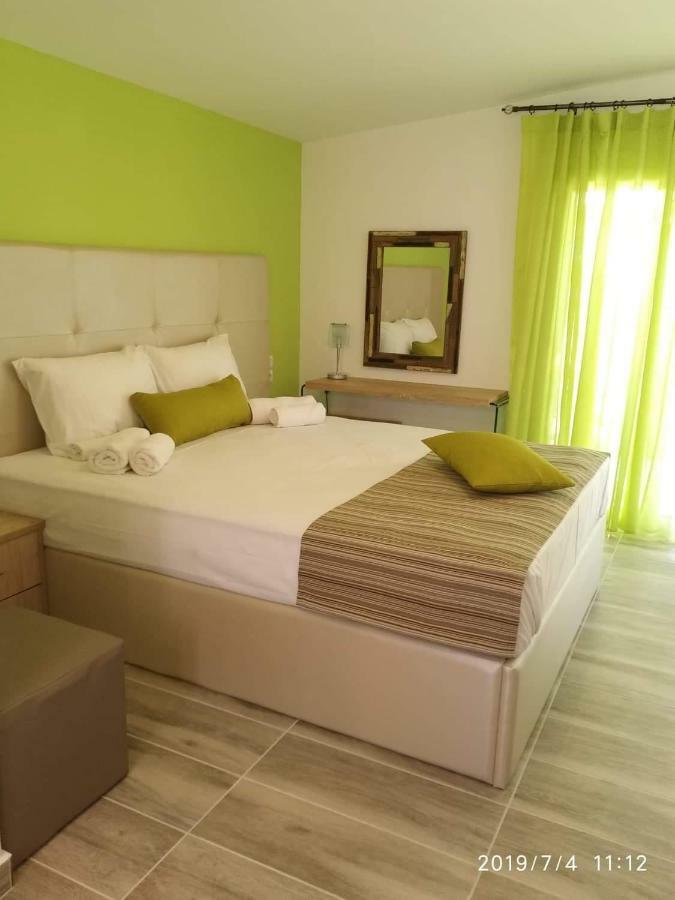 El Sol Apartment Néa Péramos Екстериор снимка
