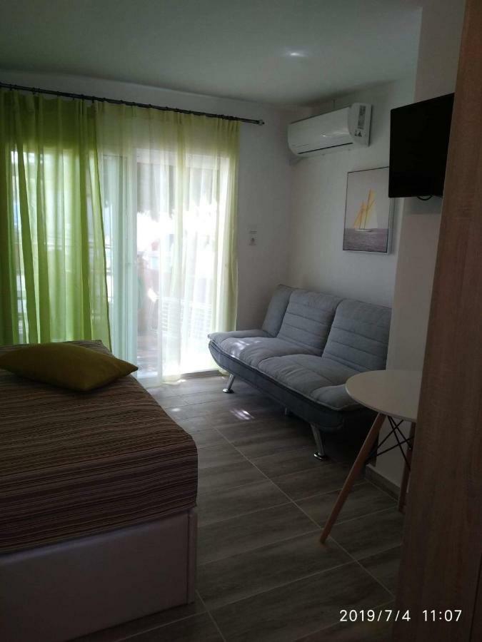 El Sol Apartment Néa Péramos Екстериор снимка