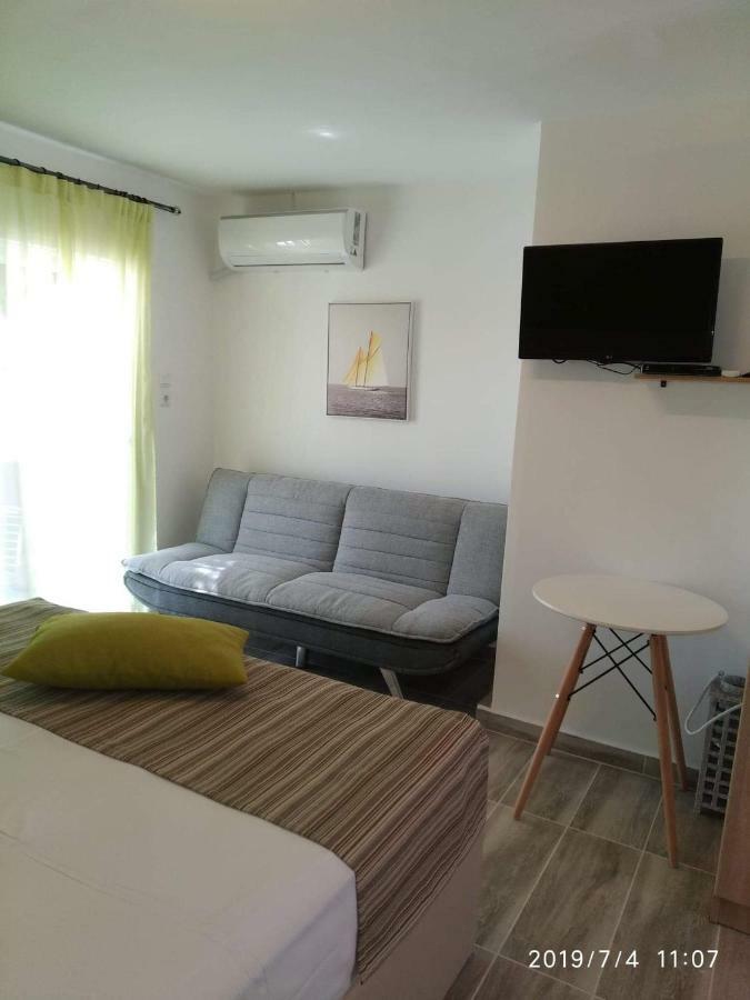 El Sol Apartment Néa Péramos Екстериор снимка