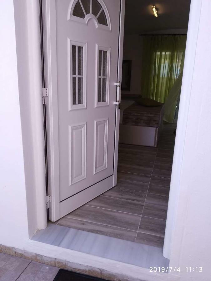 El Sol Apartment Néa Péramos Екстериор снимка