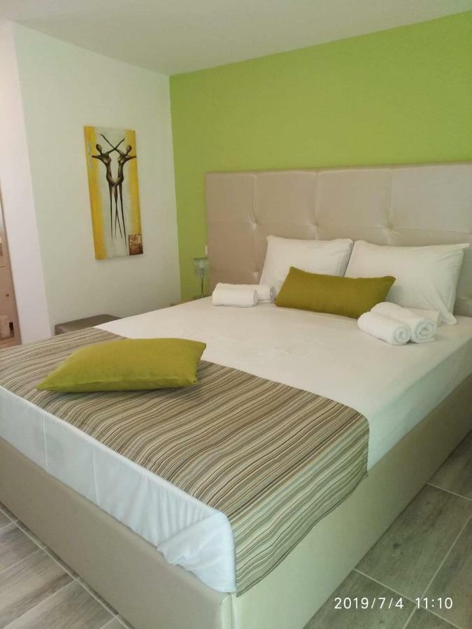 El Sol Apartment Néa Péramos Екстериор снимка