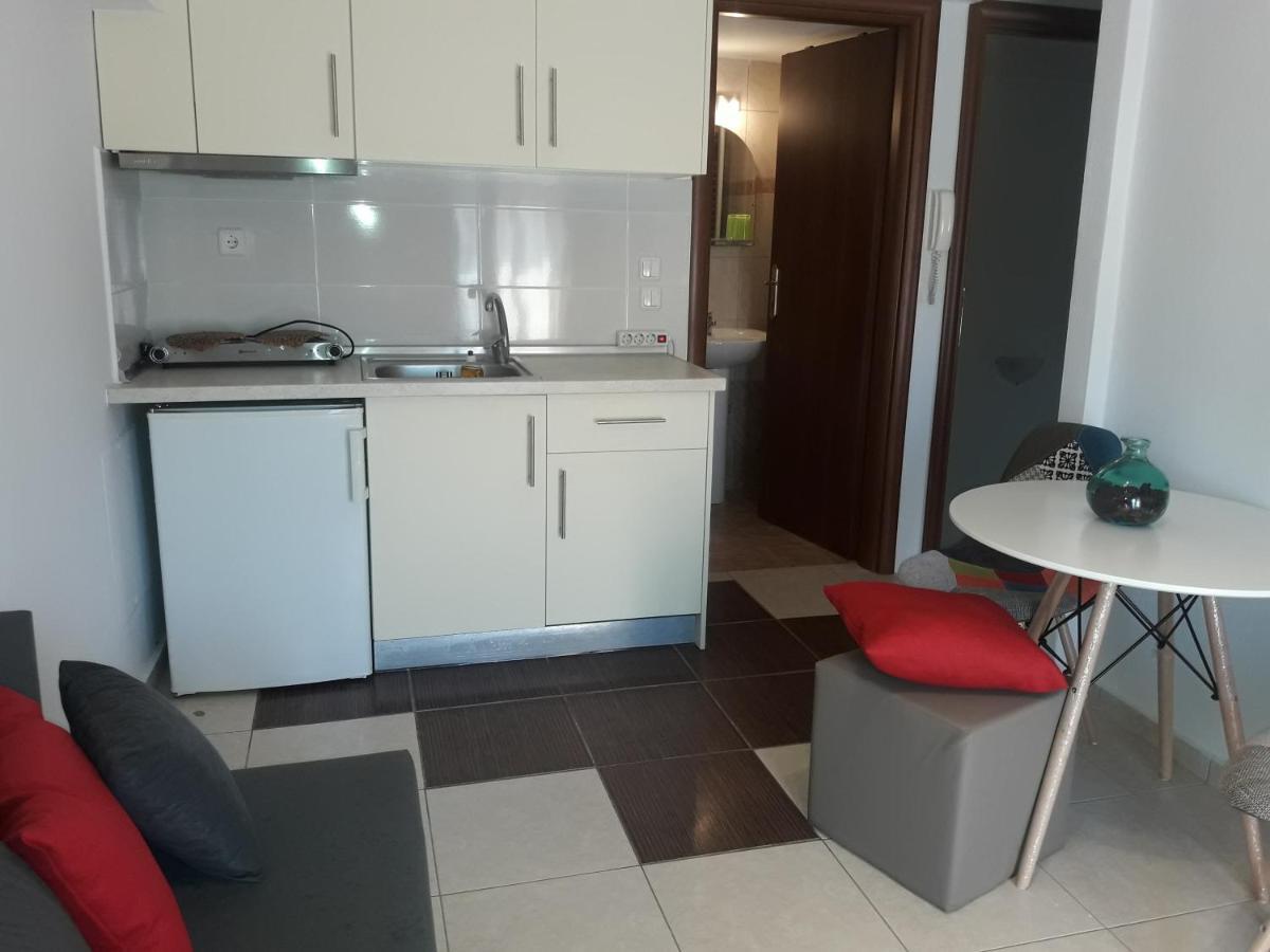 El Sol Apartment Néa Péramos Екстериор снимка