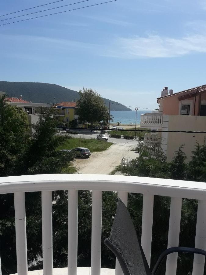 El Sol Apartment Néa Péramos Екстериор снимка
