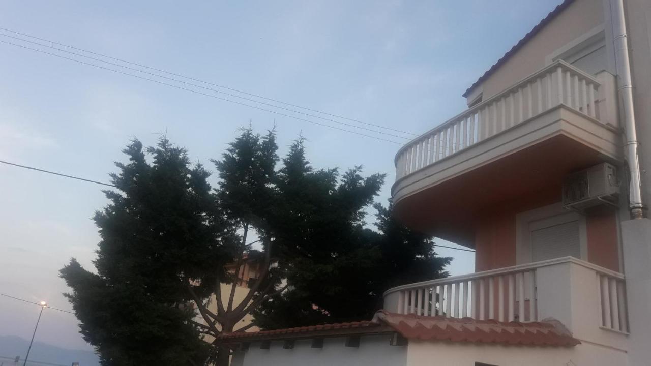El Sol Apartment Néa Péramos Екстериор снимка